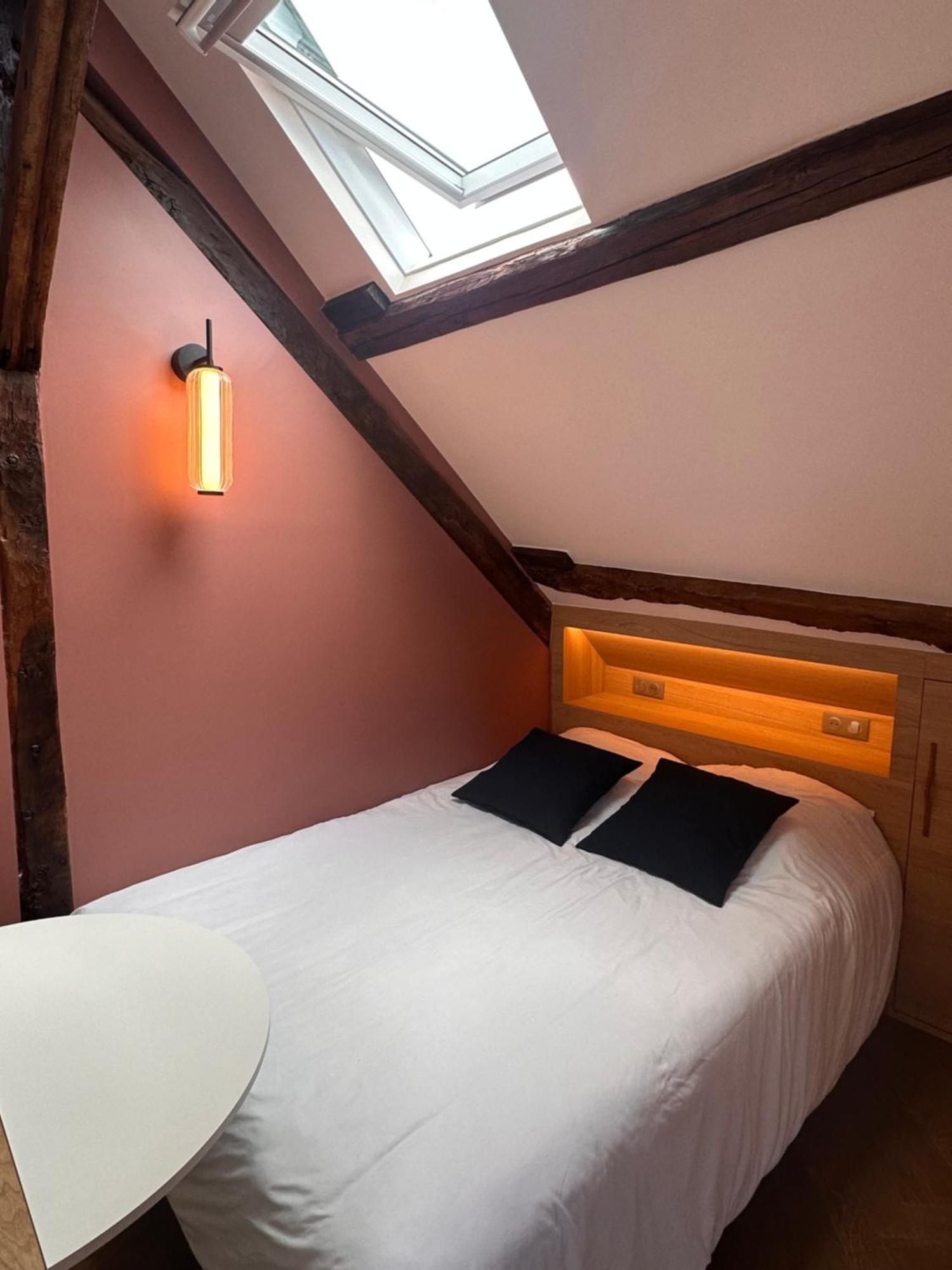 Nid D'Amour Sous Les Toits ! Honfleur Exterior foto